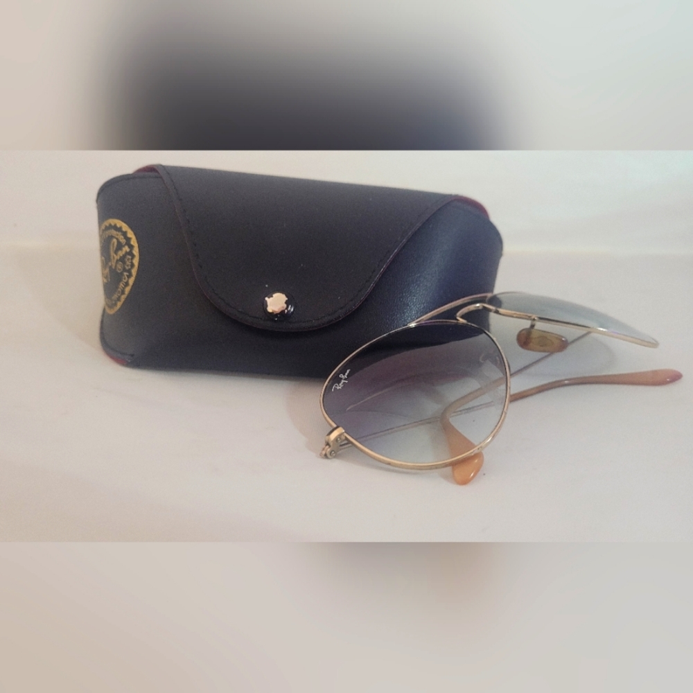 Authentic Ray-Ban Classic Aviator Large with case